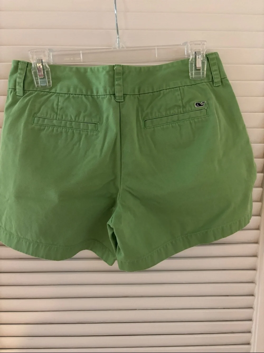 Vineyard Vines Women’s Kelly Green Chino Shorts Size 4 - Picture 4 of 5